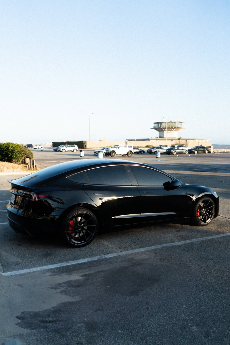 Juannkidd's tweet image. M3P best car I’ve ever owned! 🔥 @tesla @niccruzpatane @SawyerMerritt @TeslaClubSoCal #teslamodel3performance