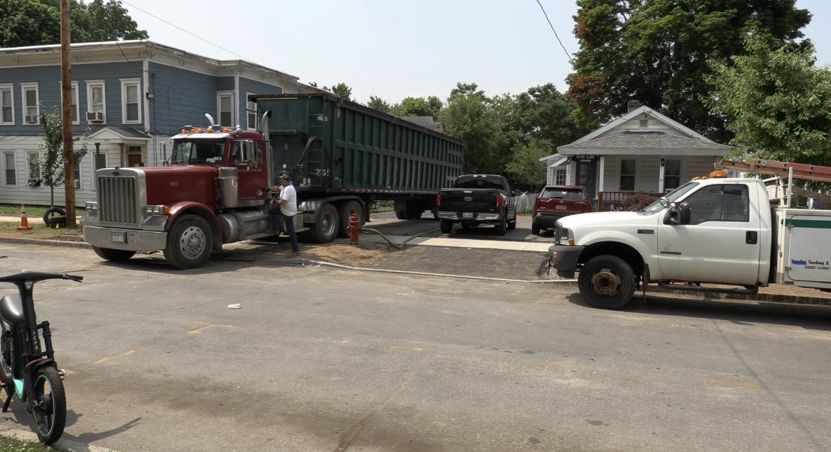 DeepanjaliTV's tweet photo. City records reveal the rental registration for 205 Carbon Street expired last October, and an inspection could have prevented the gas leak that led to the explosion. Safety measures are crucial to prevent such tragedies. Full story- https://t.co/UGn2FgZYmE.  @NCCNewsOnline https://t.co/MOqHC7EroV
