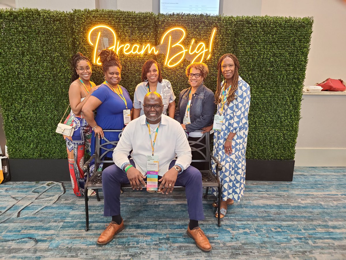 slade9555's tweet photo. At The "Prestigious" Justin F. Kimball High School, "We Always Seek the Best!"@JFKimball_HS @Tanya_N_Shelton @ModelSchoolsHMH https://t.co/xcj8wDF9cA