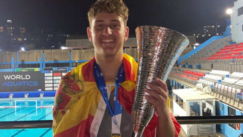 Asociación Clubes Deportivos de Élite Sevilla (@acelitesevilla) on Twitter photo 🏆El sevillano Luis Rodríguez, del <a href="/cw_sevilla/">Club Waterpolo Sevilla</a>, campeón del mundo sub-16 de waterpolo.
🌟Ha sido uno de los elementos más destacados de la selección, que superó a Italia.
👥Hijo del histórico jugador Luis Rodríguez.
▶️ow.ly/B64h50SpqSr 🏆El sevillano Luis Rodríguez, del <a href="/cw_sevilla/">Club Waterpolo Sevilla</a>, campeón del mundo sub-16 de waterpolo.
🌟Ha sido uno de los elementos más destacados de la selección, que superó a Italia.
👥Hijo del histórico jugador Luis Rodríguez.
▶️ow.ly/B64h50SpqSr