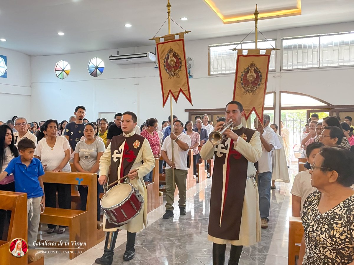 Cab_Ecuador's tweet photo. En la Ciudad de Guayaquil, los Caballeros de la Virgen participaron en distintas ceremonias de Corpus Christi. 

#caballerosdelavirgenecuador #caballerosdelavirgen #misa #ecuador #inmaculadocorazon #corpuschristi #guayaquil https://t.co/SJ7zuM8GvJ