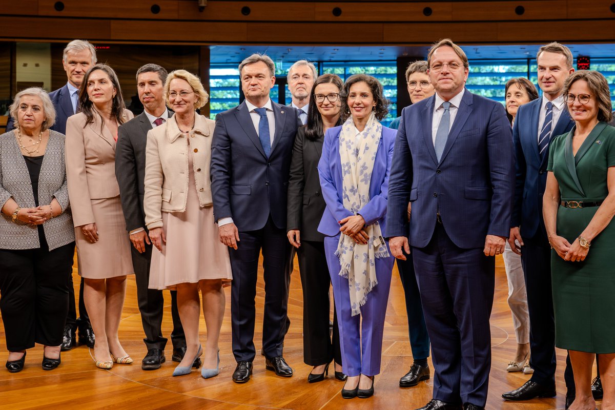 🇲🇩 #Moldova has its place in the #EU.

🇧🇪🇪🇺 The Presidency acknowledges the intense legislative work carried out, as well as the internal reforms. 

The opening of the negotiation framework for Moldova alongside #Ukraine is a significant moment in European history.

#EU2024BE