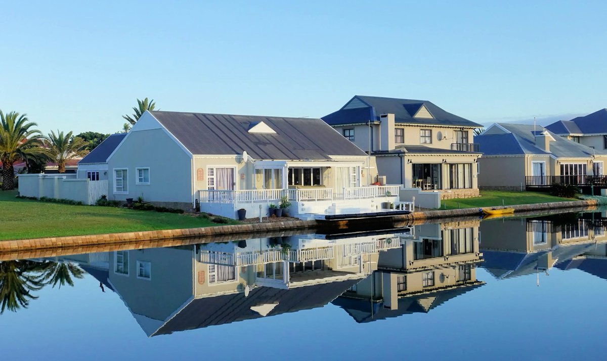 REMAXPremierRE's tweet image. 🏡 Thinking about selling your house? Wondering how long it will take? Check out this insightful article from RE/MAX Premier Realty on how to sell your house fast! 📈✨ #RealEstate #HomeSellingTips #FastSale

Read more: remaxpremierrealty.com/blog/518/How+F…!