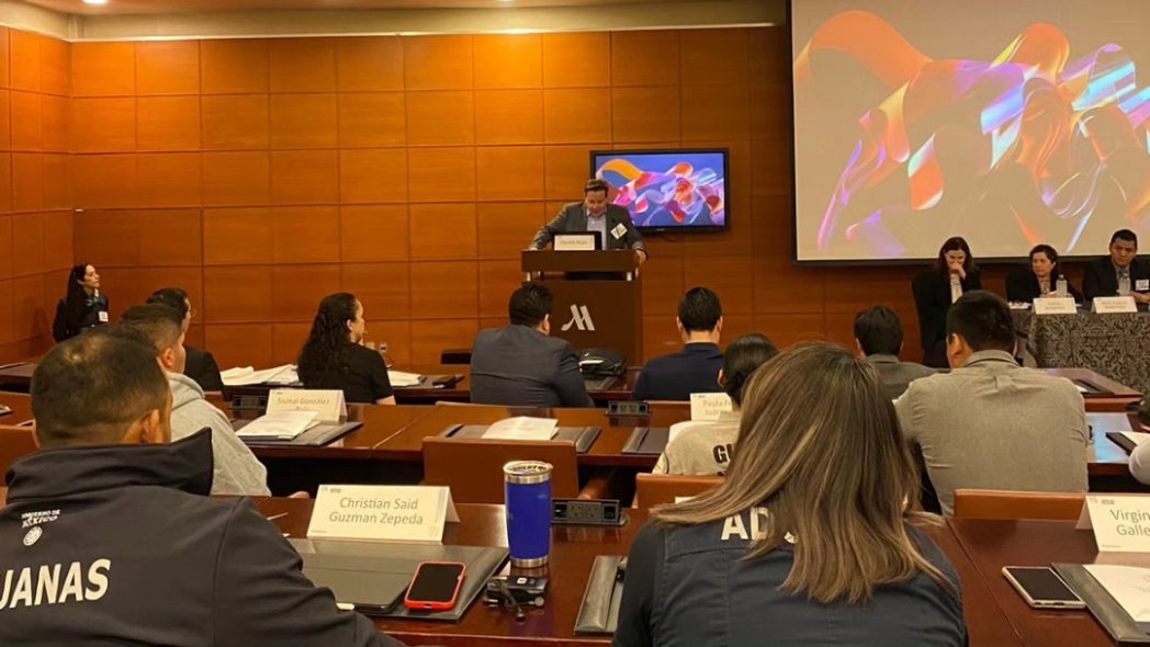 Alejandro Luna, Irely Aquique, Edgar Saucedo y Daniel Ochoa, están participando en este momento en el Taller sobre la Observancia de los Derechos de Propiedad Intelectual en la Frontera, organizado por la Embajada de EEUU,la Oficina de Patentes y Marcas de EEUU.