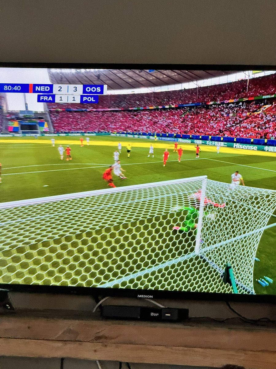 Wat een wedstrijd weer teveel ruimte achterin #nedoos #ek2024 #wereldgoal #achterin ned wordt nu toch eens wakker .