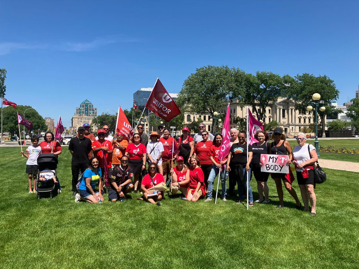Unifor2002's tweet photo. In June 24, 2022 Roe Versus Wade was overturned in the USA. June 24, has been designated by Women’s group globally to rally for reproductive rights. Here are some photos of our Unifor Local members supporting the cause! #unifor #unifor2002 #canlab https://t.co/qj6a7J8Aez