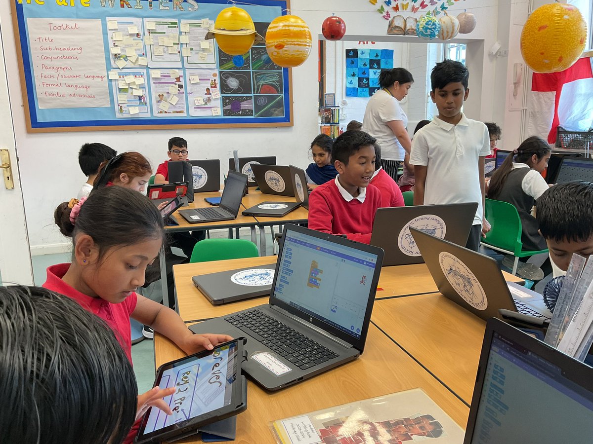 MayflowerSch's tweet photo. In #hockneyclass we have been selecting different outcomes using selection to program our sprite! #uks2 #computing https://t.co/OlGsa7z4Zo