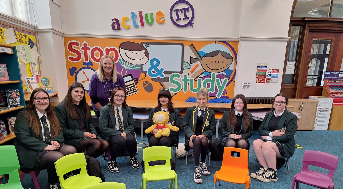 StJohnOgilvieHE's tweet image. Such a lovely experience to be able to take the National 5 Childcare class to the Hamilton Townhouse. Thank you so much to Therese for meeting us and having us with the group. #literacy #learnthroughplay  @scottishbktrust @bookbug @StJOHS