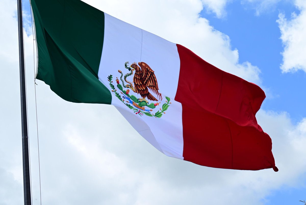 JulianAguilarE's tweet image. Ser bueno no es suficiente; hay personas buenas que fracasan  ya que carecer de iniciativa para herir, no es ser bueno, eso es #debilidad #cobardia porque la persona verdaderamente buena es aquella que “teniendo el poder para hacer el mal, dirige sus energías hacia el bien” AD