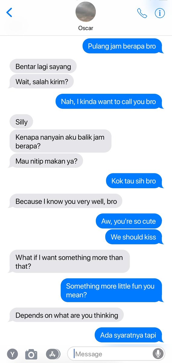 bebeqmadura's tweet photo. Oscar kalo Clau iseng manggil bro mah jadinya kemana-mana 😔😔😔
Slightly 🔞 from #Helplessly https://t.co/id3ToMJmYq