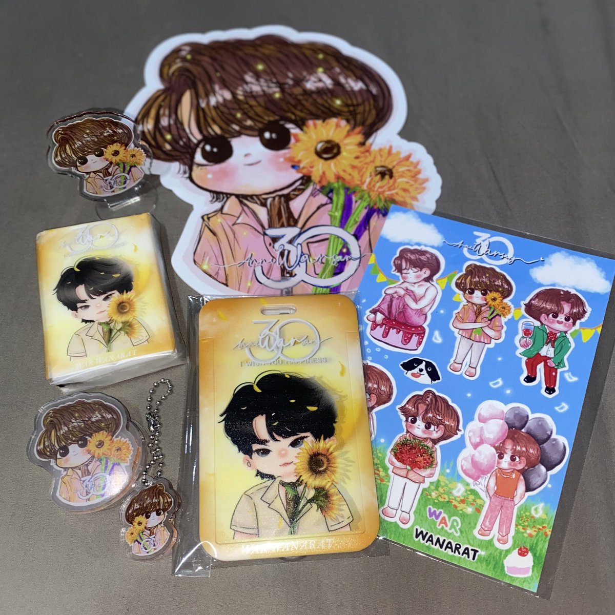 มีกอวเซ็ตเครือญาติมาแจกแล้วค่าาาาา 
 
🥀สุ่มแจกกอว 2 เซ็ตพร้อมส่งให้เลย 🥀
รีเลย!!! สุ่มแจกพรุ่งนี้เที่ยง (เฉพาะหมูยอ)

พิเศษสุดๆเพราะเซ็ตนี้จะมีแค่ญาติสนิทมิตรสหายที่ได้เท่านั้น
{ #Giveaway30thAnniWARsary}
#30thanniWARsary #warwanarat
