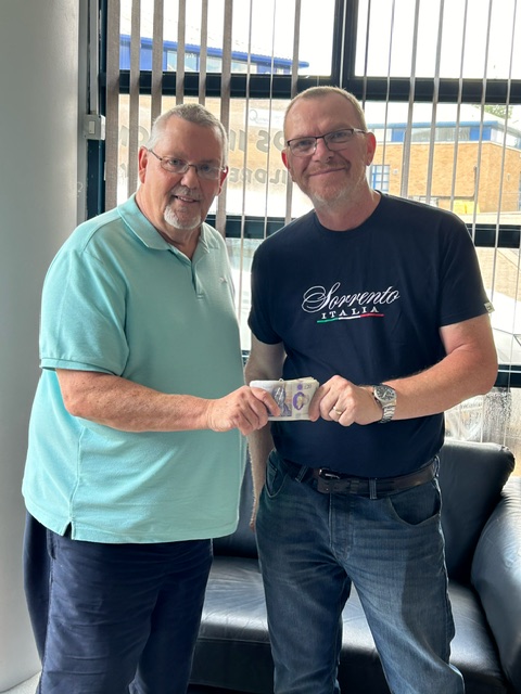 kidsinaction20's tweet photo. On 20th of June, at Buckingham golf club Tony held a charity F1 golf day. There were lots of teams from companies associated with Formula 1. Tony and the golfers raised a fantastic £1650 for KIDS IN ACTION.
Thank you #kidsinaction #charitygolfday #helpustohelpthem https://t.co/y7lHBoxq42