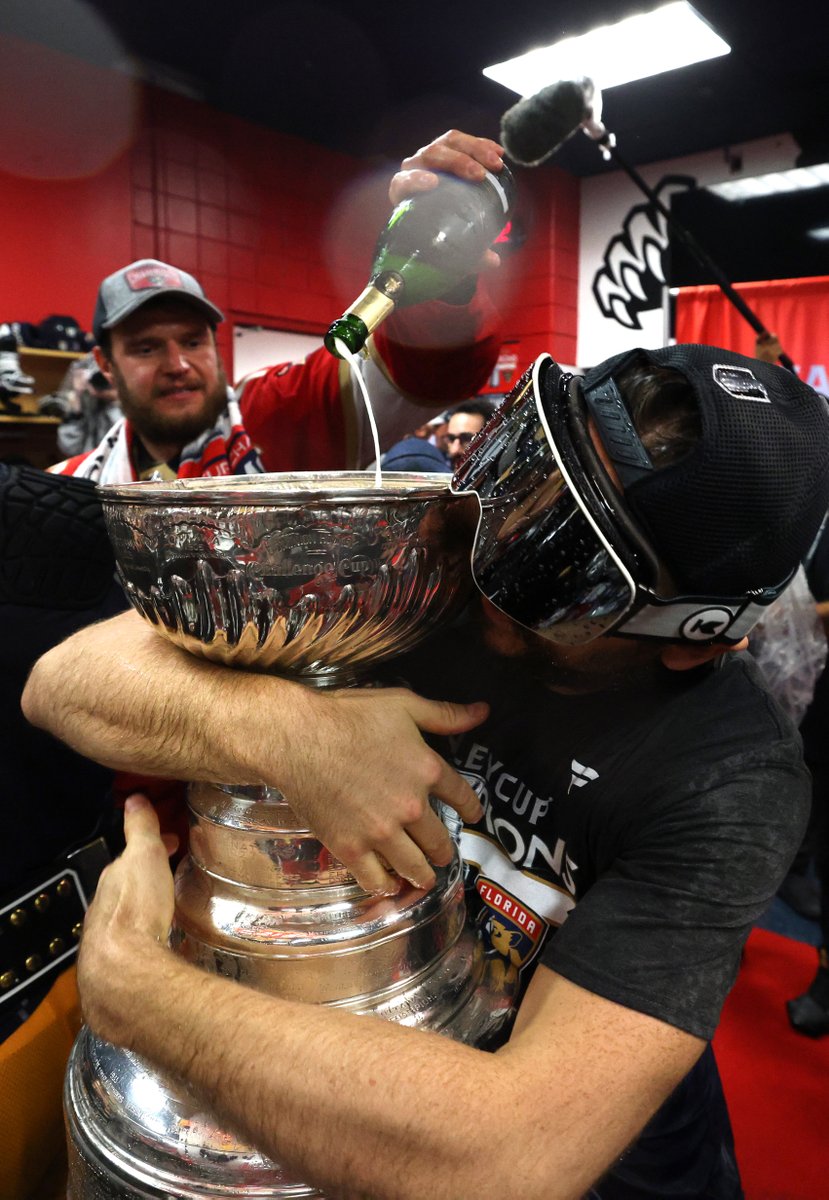 NHL's tweet photo. DID SOMEONE SAY LOCKER ROOM PICS THAT GO HARD?? 🍾 #StanleyCup https://t.co/klpk0qYMmS