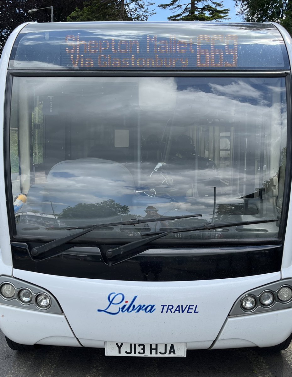 Travelling to Pilton in style 🚌