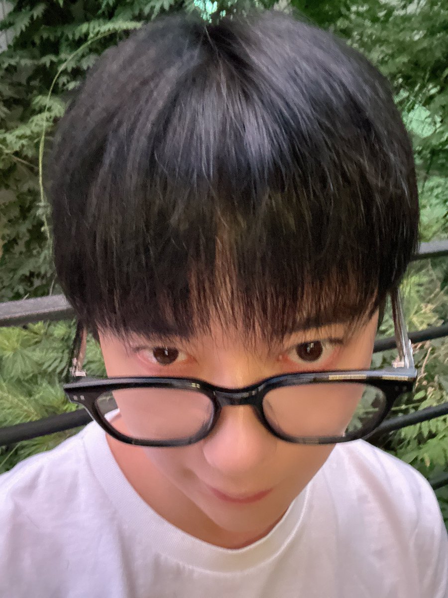 OmegaX_members's tweet photo. [#OX]

후회해? 후헤헹

#OMEGA_X #오메가엑스  
#예찬 #YECHAN https://t.co/Ut1zjiyatz