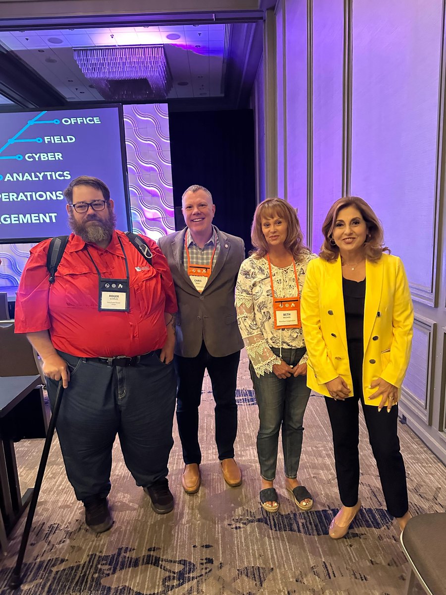 Meridian_Coop's tweet photo. Nadia Bilchik just lit up the stage at #Apex24! Day 2 of #Apex24 is already off to a strong start - we can't wait to see what the rest of the day holds! https://t.co/oGRUhdvBVW