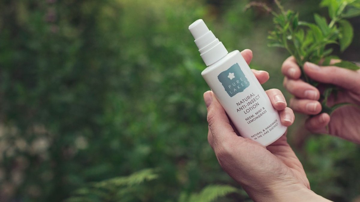 You may have noticed a lot of midges about 😬

Our specially formulated anti insect lotion combines
🌱Refreshing &amp; repelling properties of neem. 
🌱Soothing aloe vera with peppermint to cool &amp; calm irritated bitten skin.
t.ly/SbiD5
#antiinsect #lakedistrict #cumbria