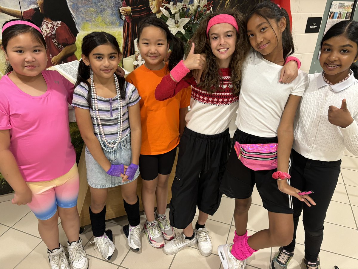 SRWS_YCDSB's tweet photo. 80’s Day @ SRWS! @paonesl @YCDSB https://t.co/SGsbut5pr4