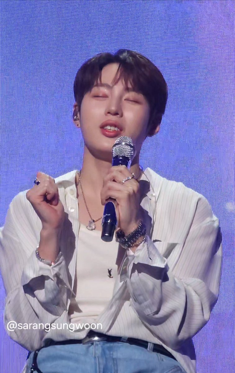 sarangsungwoon's tweet image. 240623 
하구닌은 이렇게 솜주먹쥐고 잤다네요 ✊🏻
자는거 얘기할때 진짜 눈감고 자는척 하는 연기 존귀 진짜 🥹

#하성운 #HASUNGWOON #하성운팬미팅 #하늘저니