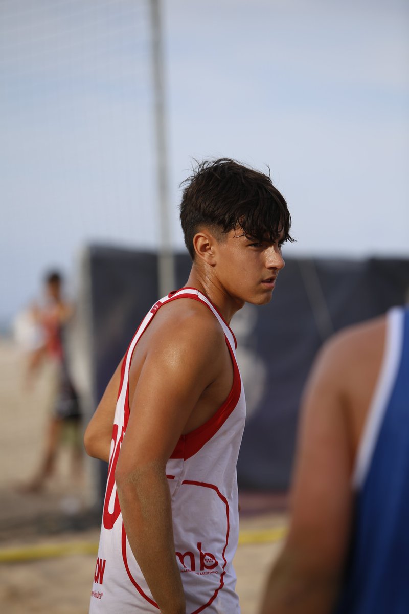 Marcos García y Marcos Lázaro han sido convocados por la selección española de balonmano playa cadete para el Campeonato de Europa en Varna, Bulgaria. 🇪🇸🏖️🏆

¡Felicidades chicos y a por el título europeo! 💪🌟