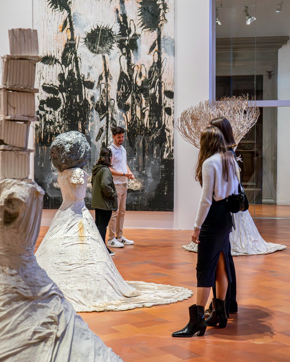 A quasi un mese dalla sua conclusione #AnselmKiefer #AngeliCaduti a #PalazzoStrozzi ha raggiunto i 100.000 visitatori. La mostra rimarrà aperta tutti i giorni fino al 21 luglio 2024: ow.ly/8U4S50Sp5OC