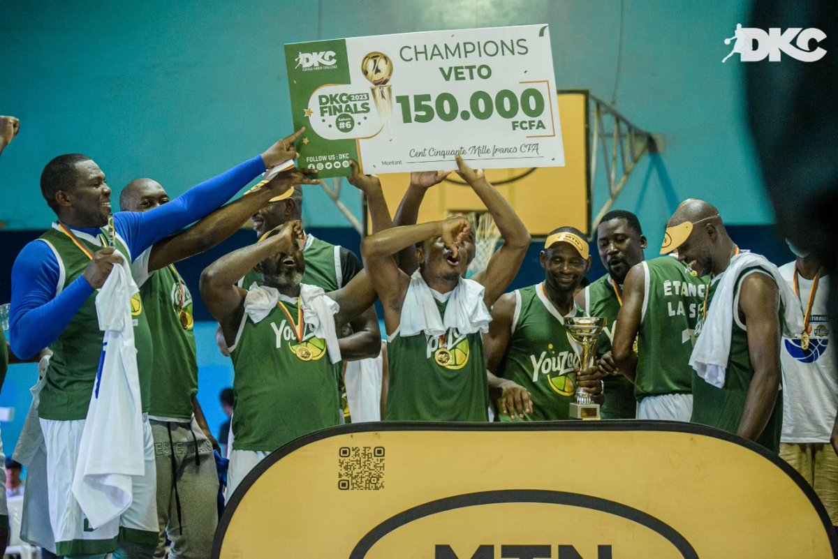 DoualaKwata's tweet photo. DOUALA 5ÈME CHAMPIONS DKC VETO 2023 
🏆🥇🔥🔥🇨🇲🙌

#DKC #Playoffs #RoadToFinal4 #Realballers #kwata_affairs #Edition6 #MTN #YamoHolidayz #Youzou #Vitale #CUD #CECIC MTN Cameroon https://t.co/FbIQdYXWGp