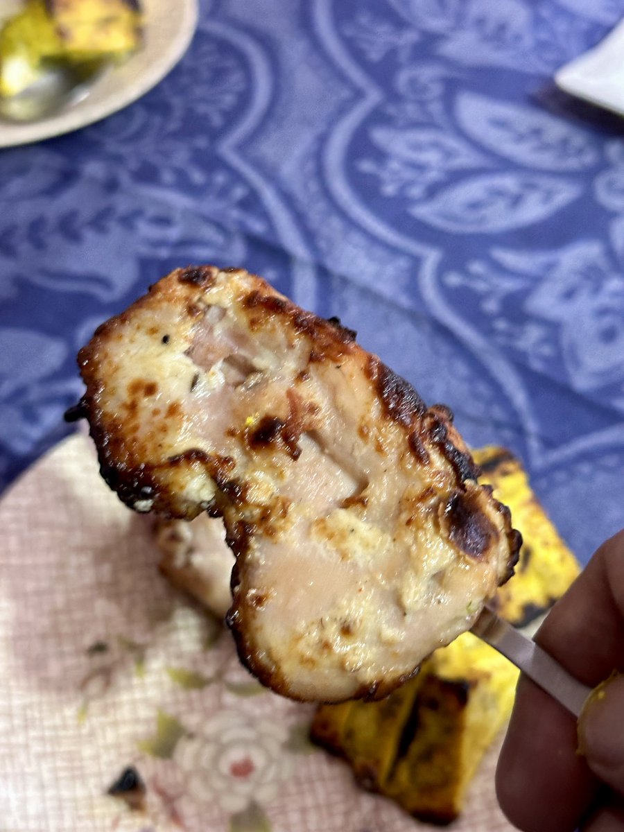 rajesh_tara's tweet photo. 𝐏𝐮𝐧𝐣𝐚𝐛 𝐆𝐫𝐢𝐥𝐥 𝐀𝐥𝐰𝐚𝐲𝐬 𝐃𝐞𝐥𝐢𝐠𝐡𝐭𝐬 𝐘𝐨𝐮 ! 

This weekend, was craving for food from Punjab Grill. So, called for Chicken Malai Tikka and Multani Paneer Tikka from their Rajouri Garden outlet. 

Weekend gone right ! 

#MagicOfFlavours #Artify https://t.co/wisu9edJVB