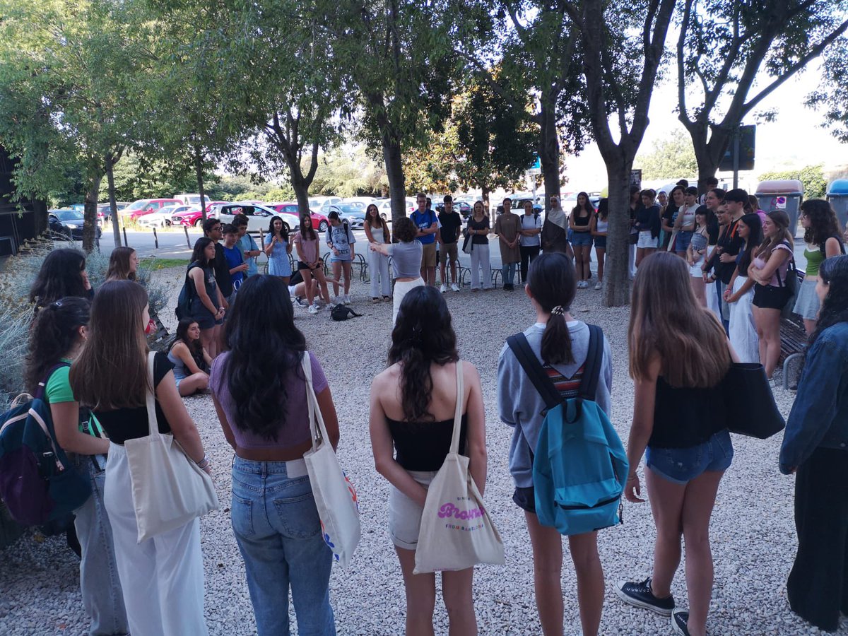 univgirona's tweet photo. El Campus PreBAT ja ha començat!
60 estudiants que han acabat 4t d'ESO aquesta setmana faran un tast de la recerca que es fa a la Universitat i tindran una visió general del que ofereix la UdG.
Esperem retrobar-los d'aquí a uns anys a les nostres aules. https://t.co/BafQj6oAMq