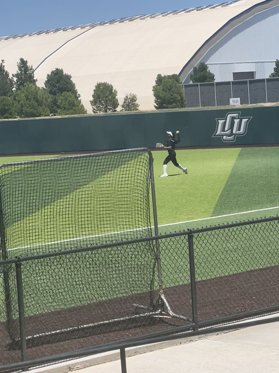 Alexis Clark tweet media