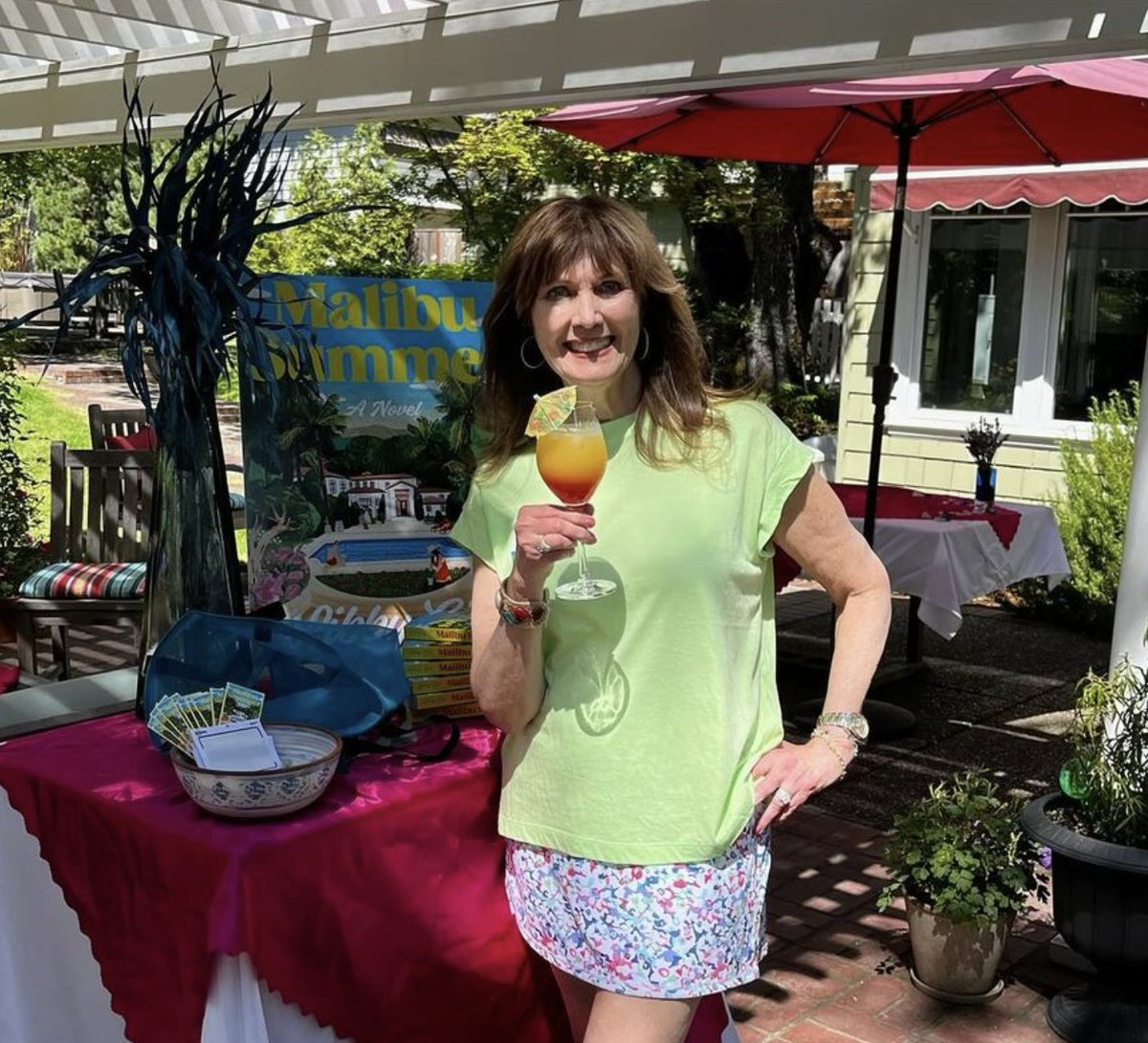 Last month, I hosted a book party for the release of Malibu Summer. It was so special to celebrate with friends and family—and raise a few delicious Malibu Sunset cocktails, too!

Thank you to everyone who came and who has supported me on this wild journey!

#bookparty #author