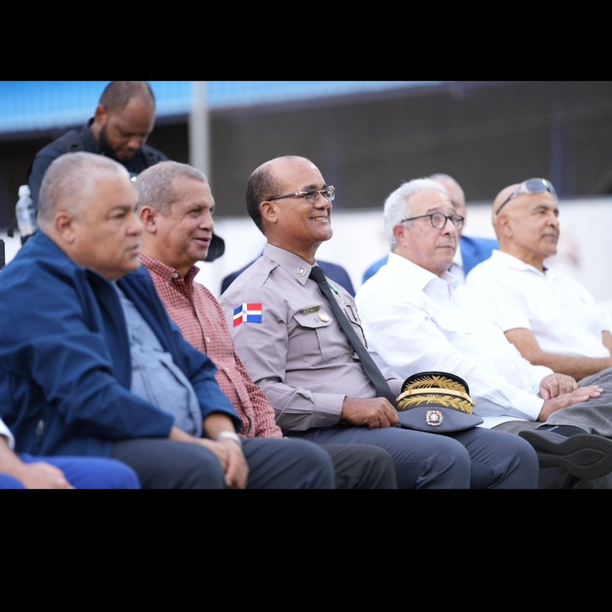 Elreydelaradio's tweet image. Don Armando Rodríguez y Fernando Geraldino, de Seaboard, entran al Deporte por la puerta grande!!!.

Los conocí en el Club San Lázaro y los invité al Torneo Latino de Pequeñas Ligas.
Son personas de éxito, decente, les encanta el Deporte y aportan al bienestar del país.
Les…