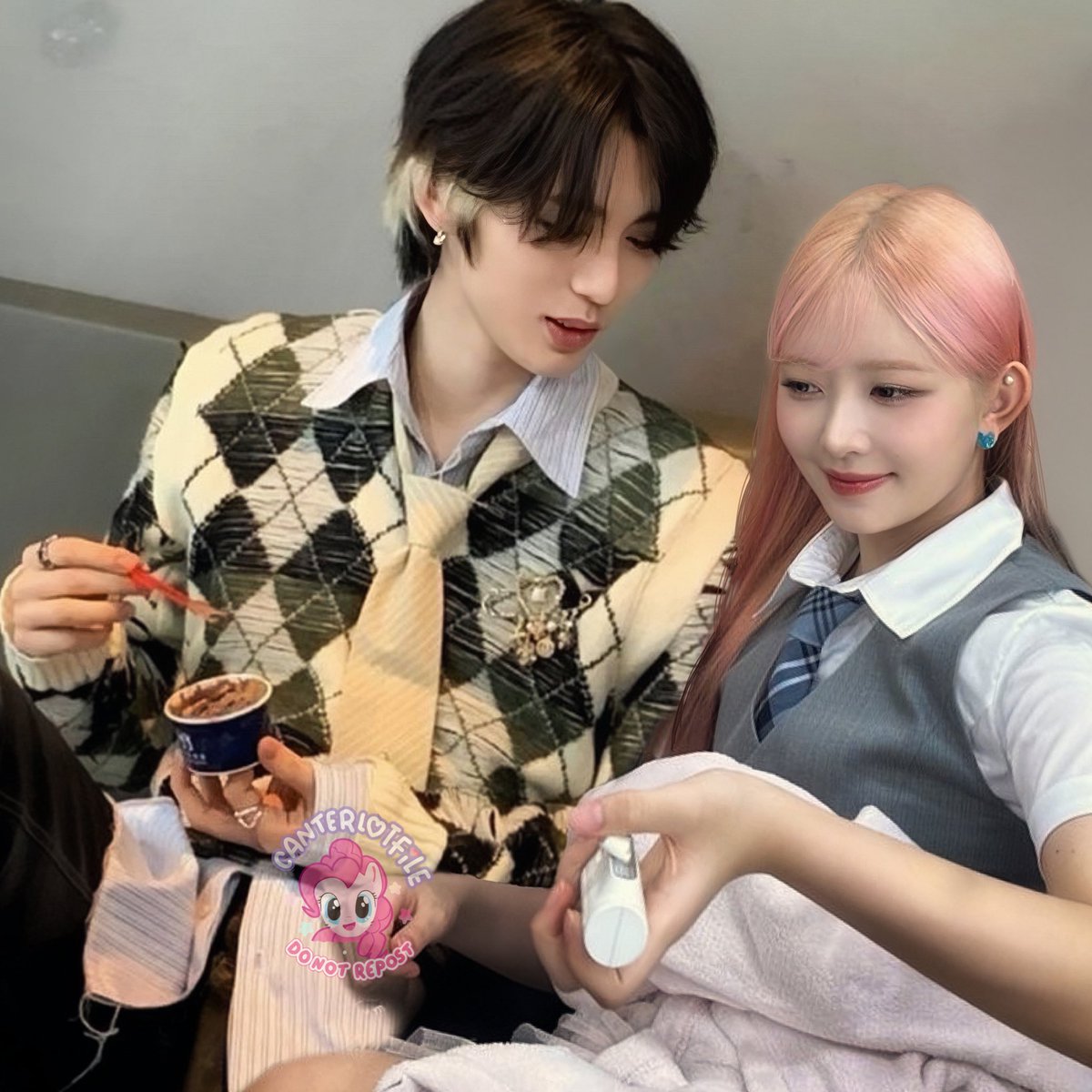 #reyomileo — how could my day be bad when i'm with you? 🧁🎀🫧