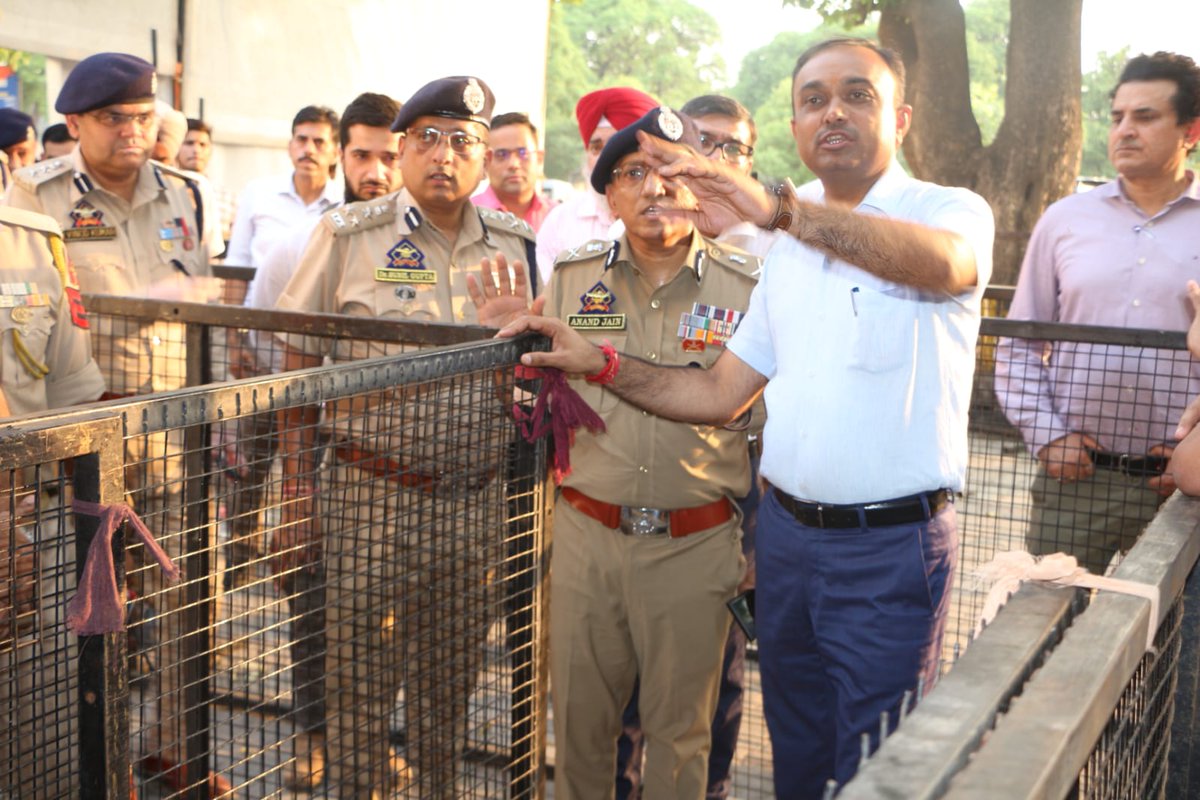 Divisional Commissioner Jammu (@divcomjammu) on Twitter photo Divisional Commissioner Jammu, <a href="/Rameshkumarias/">Ramesh Kummar</a> and @adgp_igp <a href="/anandjainips/">Anand Jain, IPS</a> today inspected final details of the arrangements & preparations made by administration for the Yatris arriving for Shri Amarnathji Yatra at Yatri Niwas Bhagwati Nagar, Yatri Dhams & Railway Station. Divisional Commissioner Jammu, <a href="/Rameshkumarias/">Ramesh Kummar</a> and @adgp_igp <a href="/anandjainips/">Anand Jain, IPS</a> today inspected final details of the arrangements & preparations made by administration for the Yatris arriving for Shri Amarnathji Yatra at Yatri Niwas Bhagwati Nagar, Yatri Dhams & Railway Station.