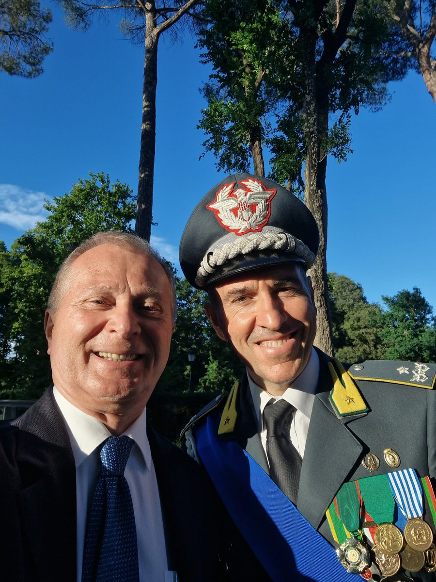 La celebrazione dei 250 della <a href="/GDF/">Guardia di Finanza</a>  a Villa Borghese alla presenza del Capo dello Stato e del <a href="/MEF_GOV/">MEF</a>  Giorgetti
<a href="/Quirinale/">Quirinale</a> <a href="/DaniloRizzi3/">Danilo Rizzi</a> #Roma #Italia <a href="/Esercito/">Esercito Italiano</a>