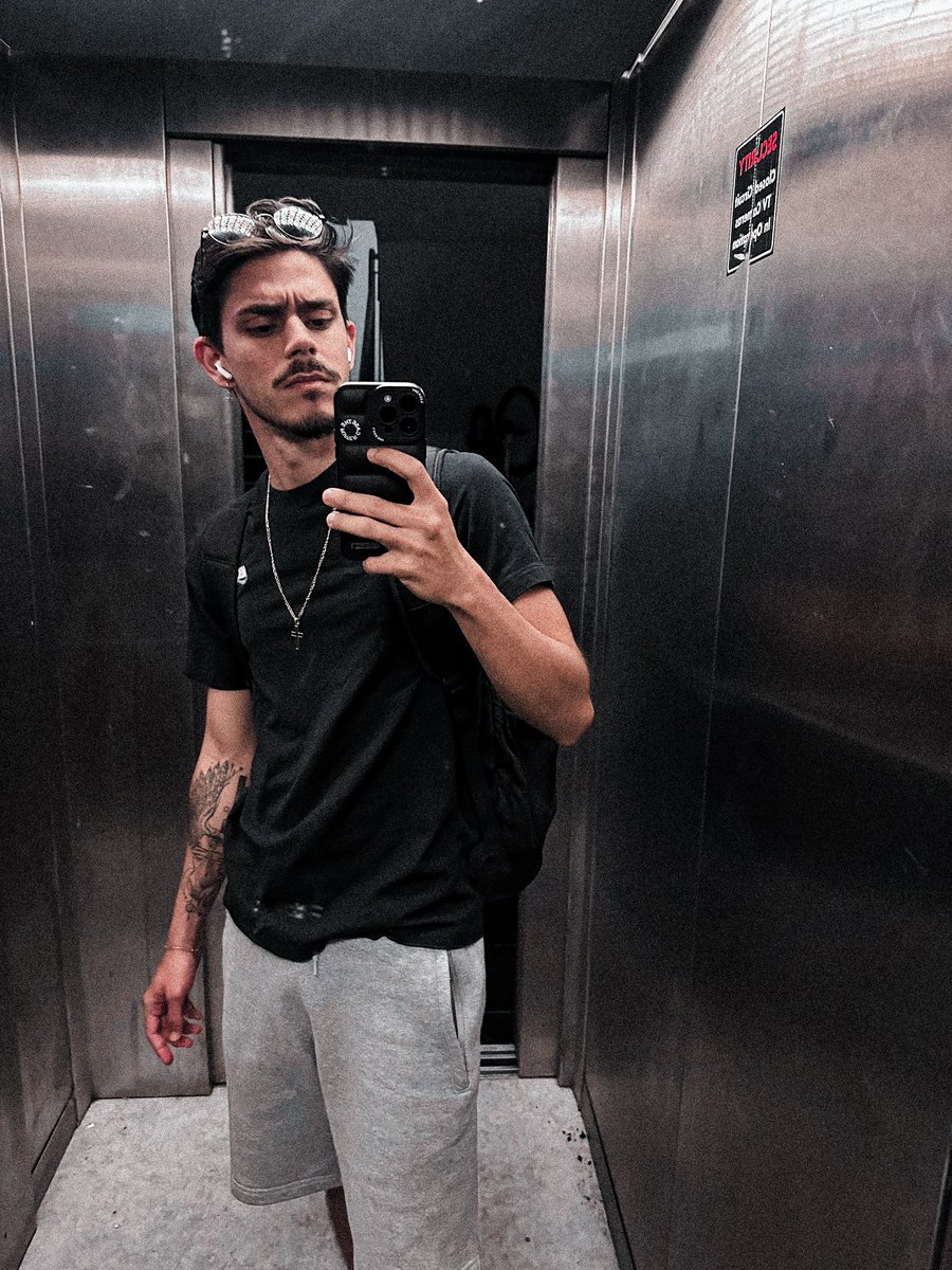 jvitorlisboa's tweet photo. Só pra quem viu

(vou mandar na dm… https://t.co/Zf21gcUat9
