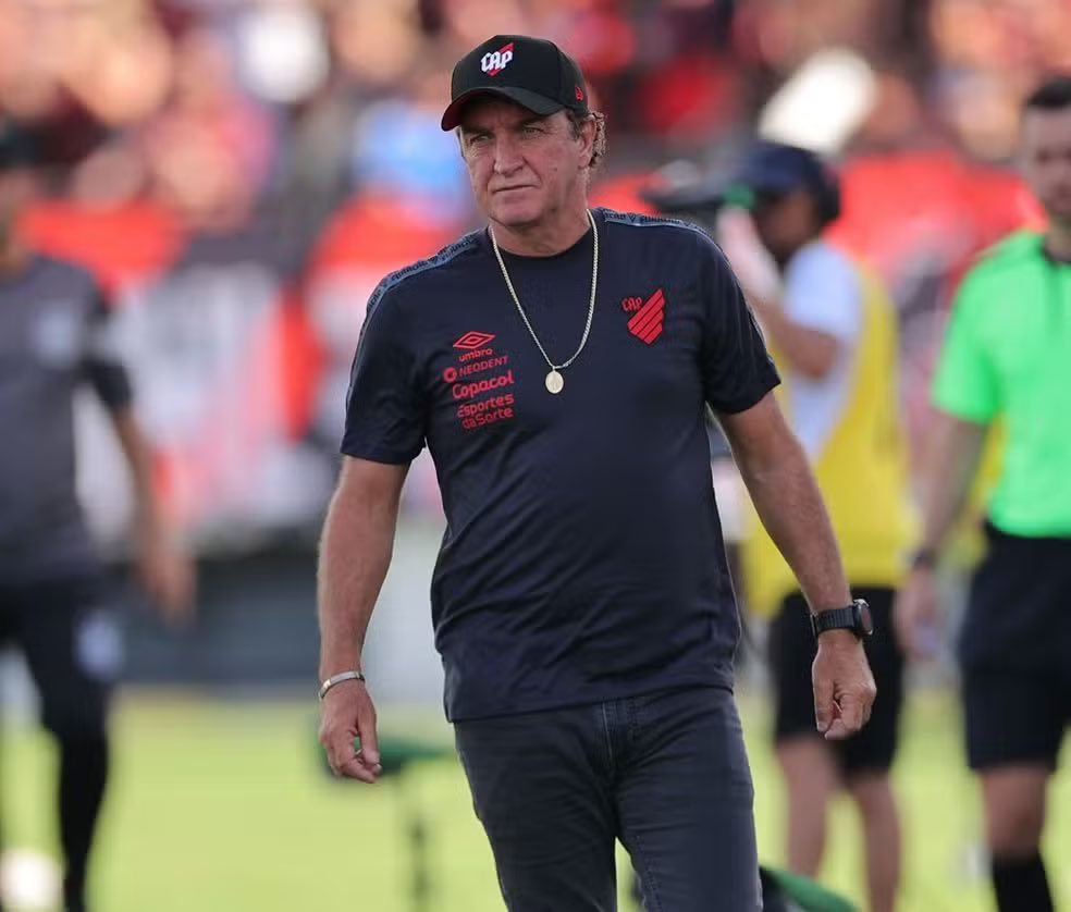 futebol_info's tweet image. "Tecnicamente, o Cuca é um bom treinador. Como pessoa, é o pior que eu trabalhei."

🎙️ Michel Bastos, no SBT.
📸 Reprodução/SBT | José Tramontin/Athletico