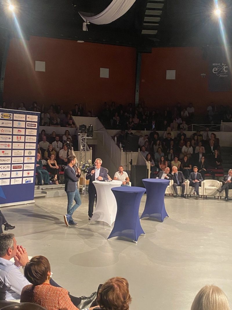 Fondation SNCF (@fondationsncf) on Twitter photo 👏Bravo pour ce magnifique anniversaire des 20 ans du réseau <a href="/e2cfrance/">E2C France</a> , partenaire de la <a href="/FondationSNCF/">Fondation SNCF</a> !
Une belle journée rythmée par les témoignages poignants de jeunes, qui, grâce à une <a href="/e2cfrance/">E2C France</a>, ont trouvé un chemin d'épanouissement professionnel et personnel.🤝#Jeunesse 👏Bravo pour ce magnifique anniversaire des 20 ans du réseau <a href="/e2cfrance/">E2C France</a> , partenaire de la <a href="/FondationSNCF/">Fondation SNCF</a> !
Une belle journée rythmée par les témoignages poignants de jeunes, qui, grâce à une <a href="/e2cfrance/">E2C France</a>, ont trouvé un chemin d'épanouissement professionnel et personnel.🤝#Jeunesse