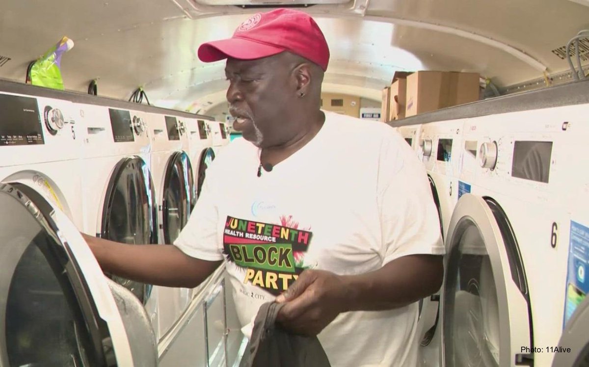 blackenterprise's tweet image. Atlanta Man Launches Mobile Laundry Bus For Unhoused People blackenterprise.com/atlanta-man-mo…