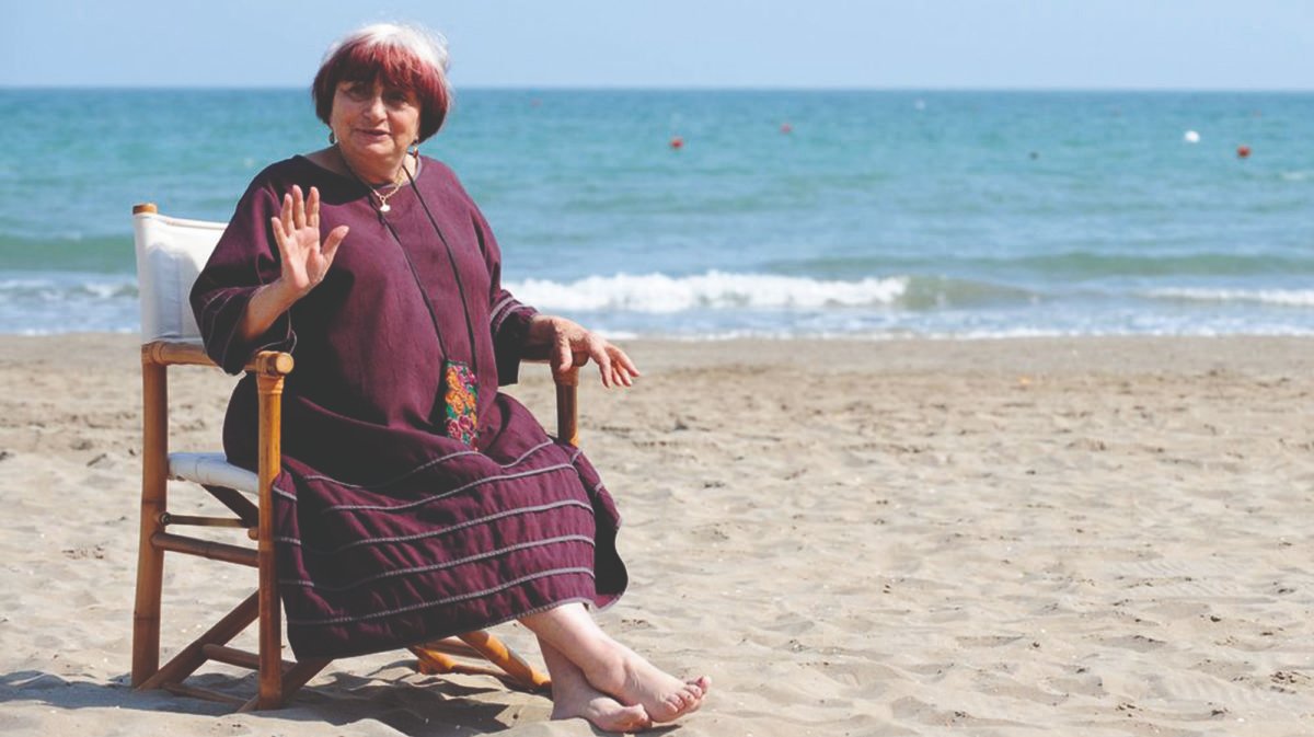 “Es importante siempre estar cerca del mar. El mar es el elemento del amor”.

🩵💙⛵🌊  En el Día de la Gente de Mar, traemos tres títulos en línea que nos sumergen en las aguas del océano.

🧵🧵🧵
