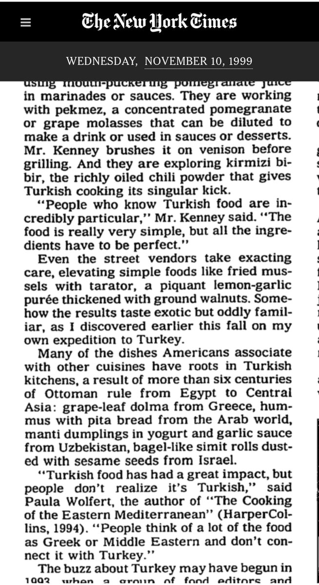 IsilAcehan's tweet photo. Türk mutfağı hakkında, ABD'nin en ünlü şeflerinin 1999'da İstanbul'a gelerek buradaki yemekleri öğrenmesi üzerine NY Times yemek eleştirmeni Florence Fabricant'ın çok güzel bir yazısı var:

"Amerikalıların diğer mutfaklarla ilişkilendirdiği yemeklerin birçoğunun kökleri, Mısır'dan Orta Asya'ya kadar altı yüzyılı aşkın Osmanlı yönetiminin bir sonucu olarak Türk mutfaklarına dayanmaktadır: Yunanistan'dan üzüm yaprağı dolması, Arap dünyasından pideli humus, Özbekistan'dan yoğurt ve sarımsak soslu mantı, İsrail'den susam serpilmiş simit benzeri rulolar..."

"Türk mutfağı" bir etnik veya ırksal ayırım değil. Fransız veya İtalyan mutfağına gelince bu tabiri kullanan insanın, yüzyıllardır Türk mutfağı denilen kavramı "coğrafya mutfağı" yapması bilgisizlikten diye düşünüyorum...