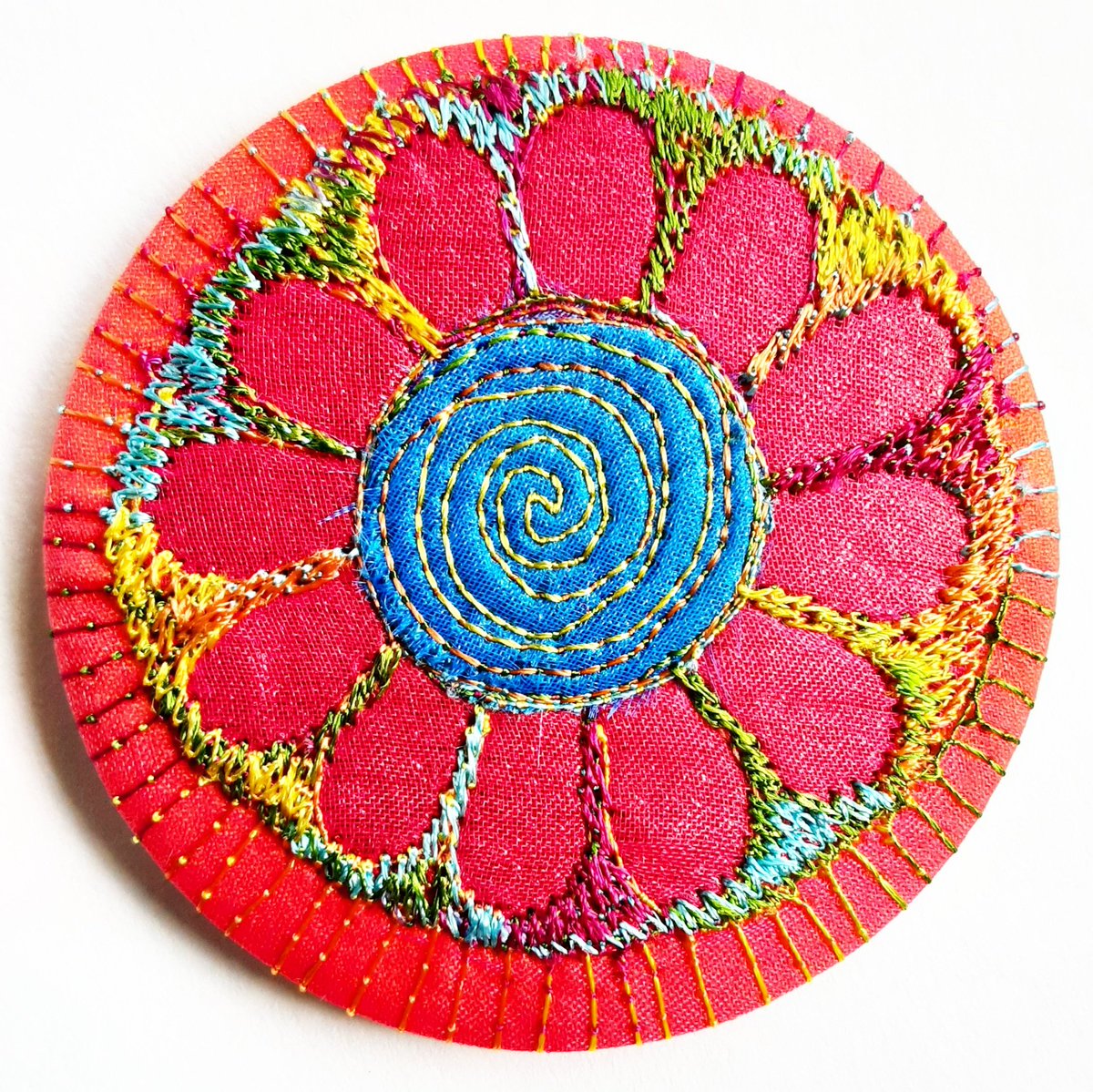 SueTrevor3's tweet photo. 58mm Fabric Badge with Free Machine Embroidery ... - Folksy https://t.co/rk6bOJ0ysS #newonfolksy https://t.co/ot08V7hufa