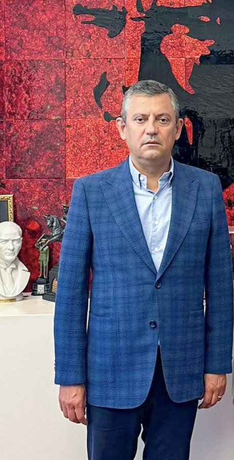 Marifet cekette değil Özgür bey, inanmıyorsan Davutoğlu'na sor.