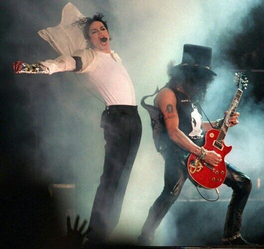 SlashYIllusion's tweet photo. 15 years ago, Michael Jackson left us. The King of Pop. Which features slash's participation in some of its recordings and performances.
#slash #michaeljackson #slashwith https://t.co/tWvecbmsJV