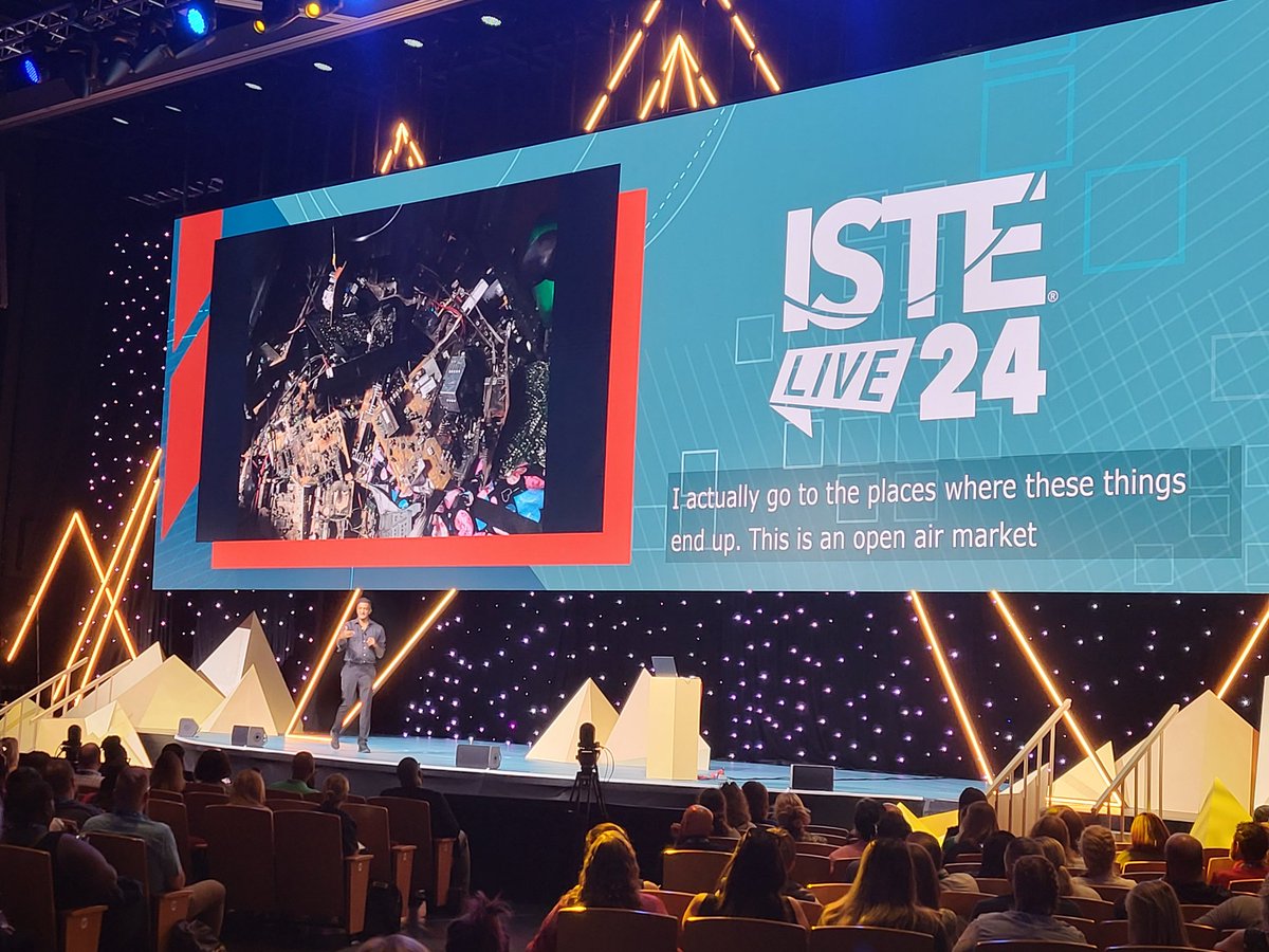 Starting off ISTE day 2 with an inspiring story about African Born 3D Printing by <a href="/RameshMedias/">Ramesh Srinivasan</a>. Simply amazing!
#istelive