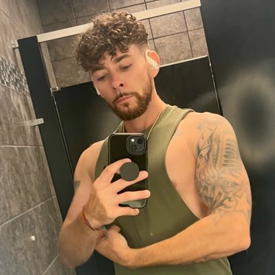 LILE216's tweet image. #NewProfilePic