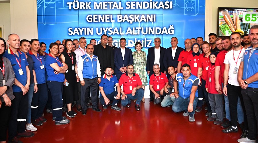 TurkMetalSen's tweet image. GENEL BAŞKANIMIZ ALTUNDAĞ VESTEL&apos;DE

Genel Başkanımız Uysal Altundağ, Vestel Elektronik ve Vestel Beyaz Eşya işyerlerini ziyaret ederek, üyelerimizle bir araya geldi.

Haberin detayları için: bit.ly/genelbaskanves…