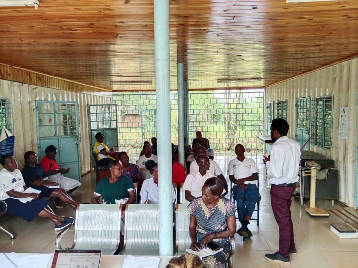 ReActAfrica_RAN's tweet photo. ๐ฅ Community Engagement ๐ฅ
Training healthcare workers and community health promoters at one of the health centres in Siaya, Kenya.
#GlobalAccountability
#AdvancingOneHealth https://t.co/Y04Fn6YNAc