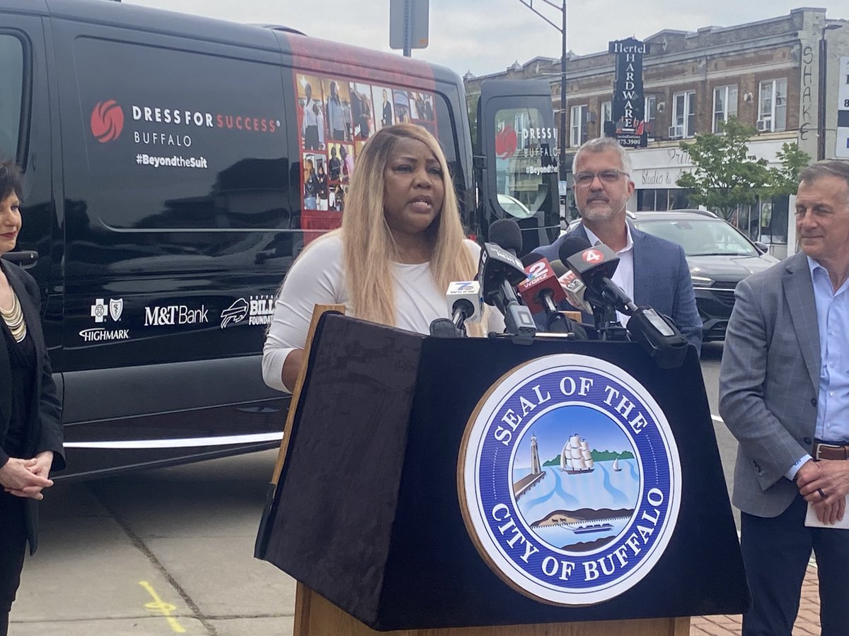 eileenwkbw's tweet photo. @DFSBuffalo announcing a new mobile unit they are calling a “game changer” to help woman get into the workforce. The mobile unit will be able to head into more city neighborhoods. @MayorByronBrown @WKBW 
#BeyondtheSuit https://t.co/aqXdK0CZc7