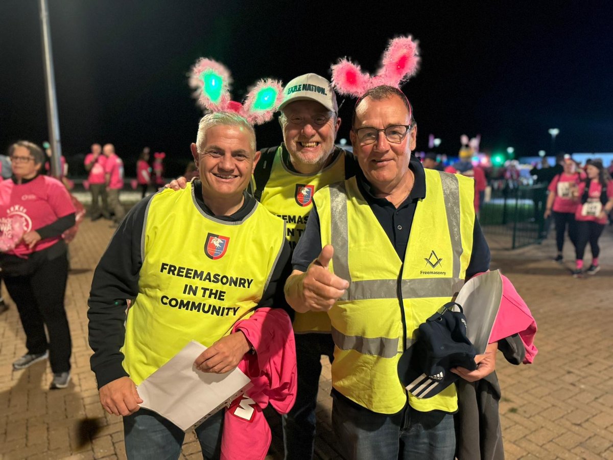 FREEMASONRY IN THE COMMUNITY
Saturday night through to the early hours of Sunday morning saw over 40 Buckinghamshire Freemasons step forward to marshal the local Florence Nightingale Hospice  Midnight Walk for over 400 walkers.

#freemasonryinthecommunity #bucksmasons #charity