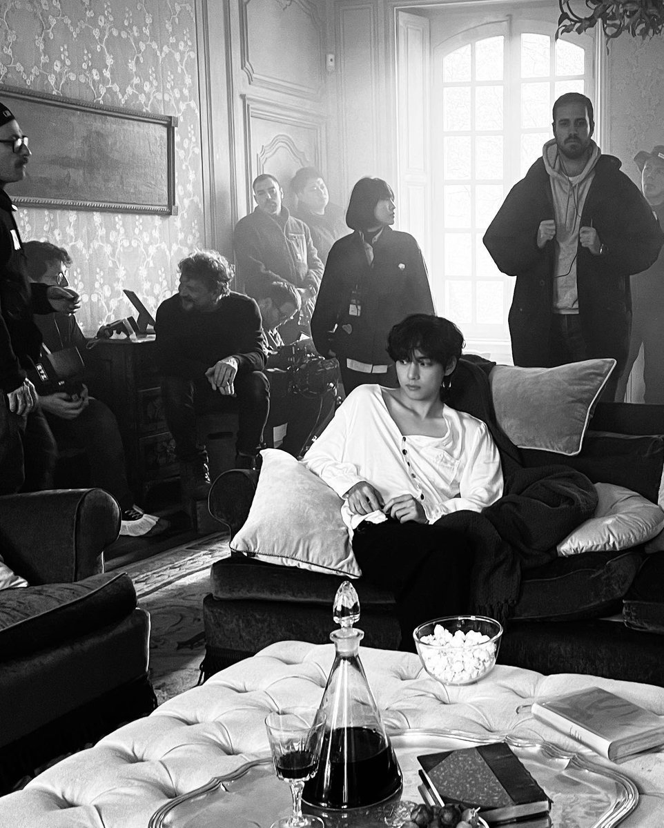 ㅅㅂ 설마 이거임???????????? 파리뷔?